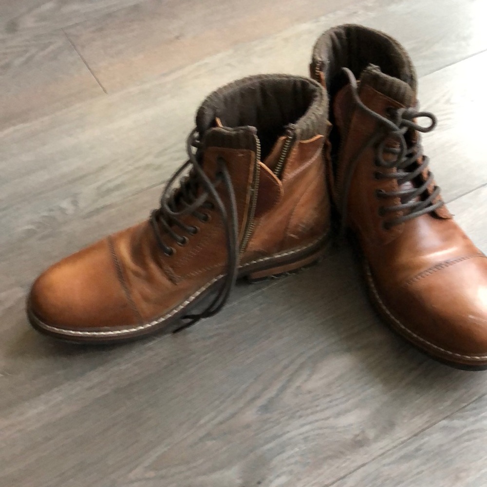 Men’s Winter Boots. Size 10  - only worn 2x
